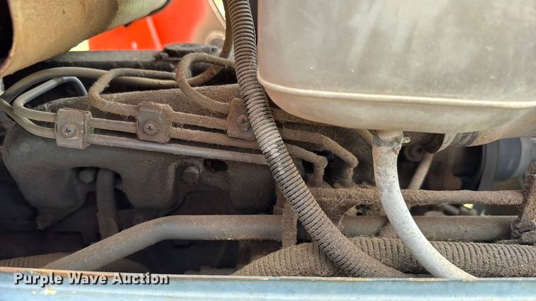 image for item EM8383 2004 Kubota L5030D MFWD tractor