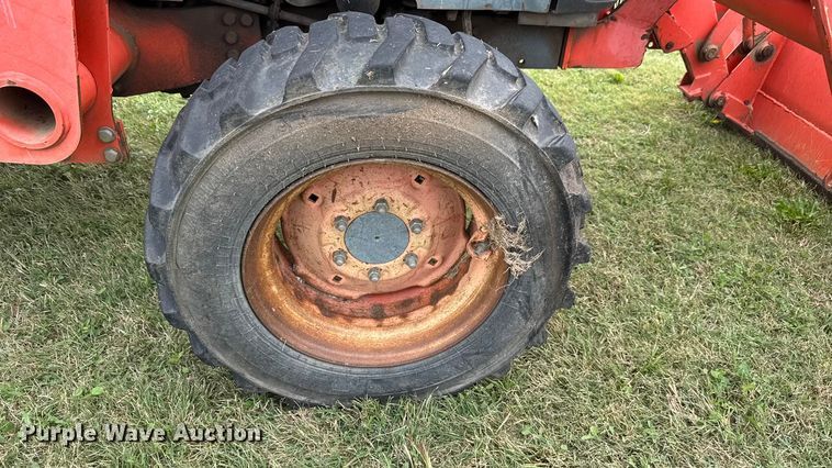 image for item EM8383 2004 Kubota L5030D MFWD tractor