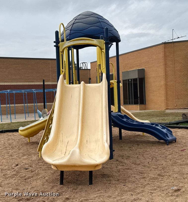 image for item EM8393 Park Structures playground equipment