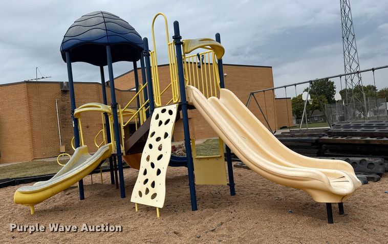 image for item EM8393 Park Structures playground equipment