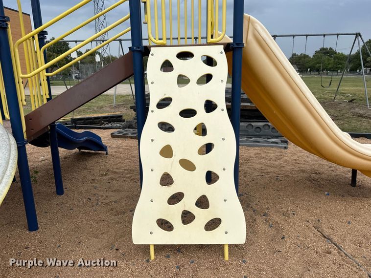 image for item EM8393 Park Structures playground equipment