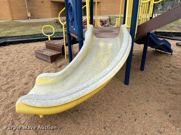 image for item EM8393 Park Structures playground equipment