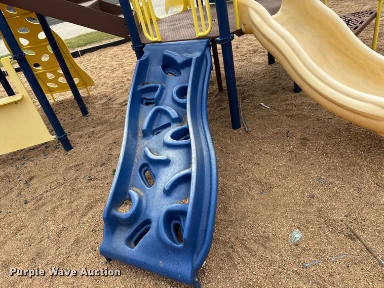 image for item EM8393 Park Structures playground equipment