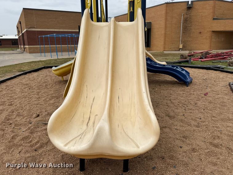 image for item EM8393 Park Structures playground equipment