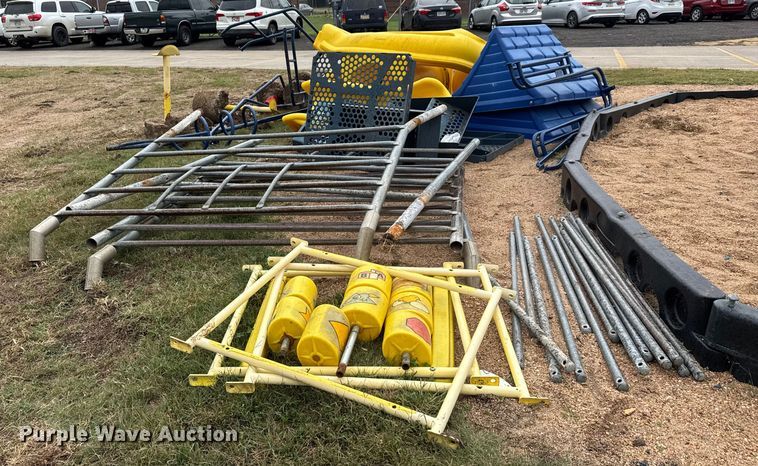 image for item EM8395 Playground equipment