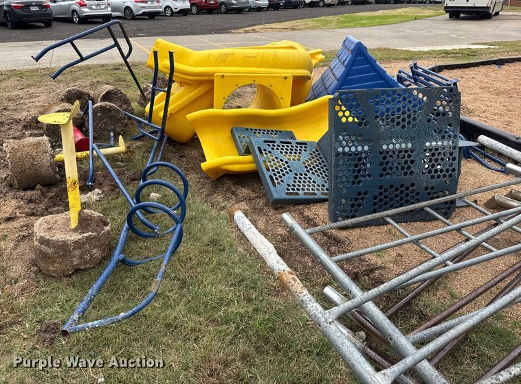 image for item EM8395 Playground equipment