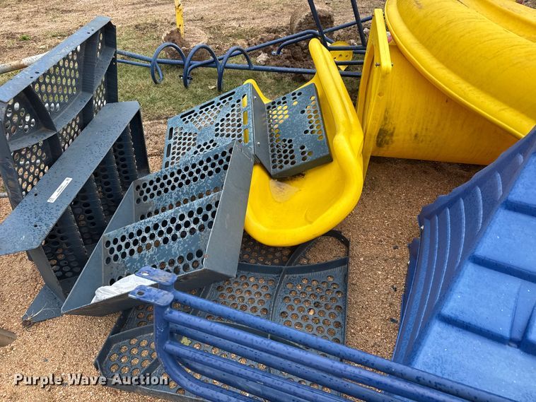 image for item EM8395 Playground equipment