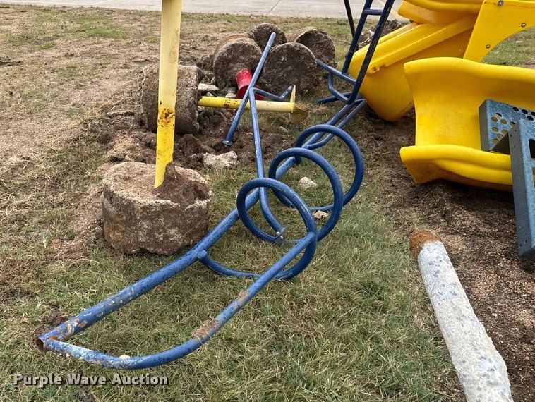 image for item EM8395 Playground equipment