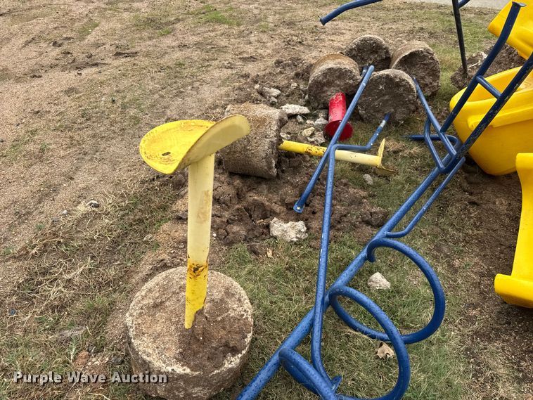 image for item EM8395 Playground equipment