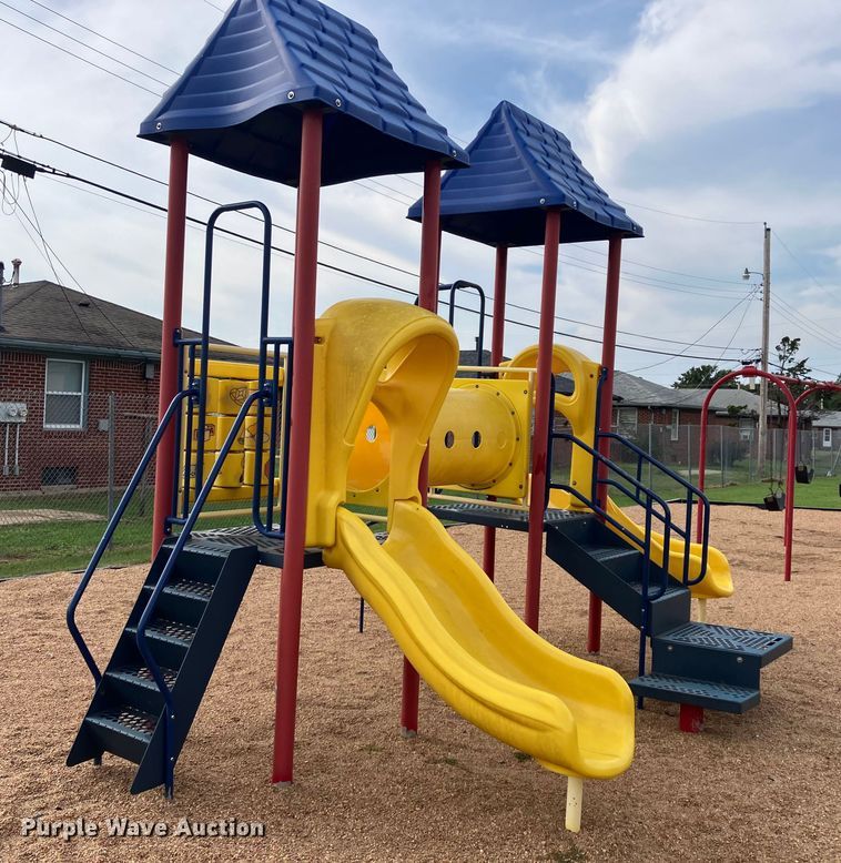 image for item EM8395 Playground equipment