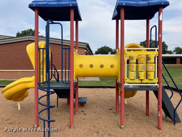 image for item EM8395 Playground equipment