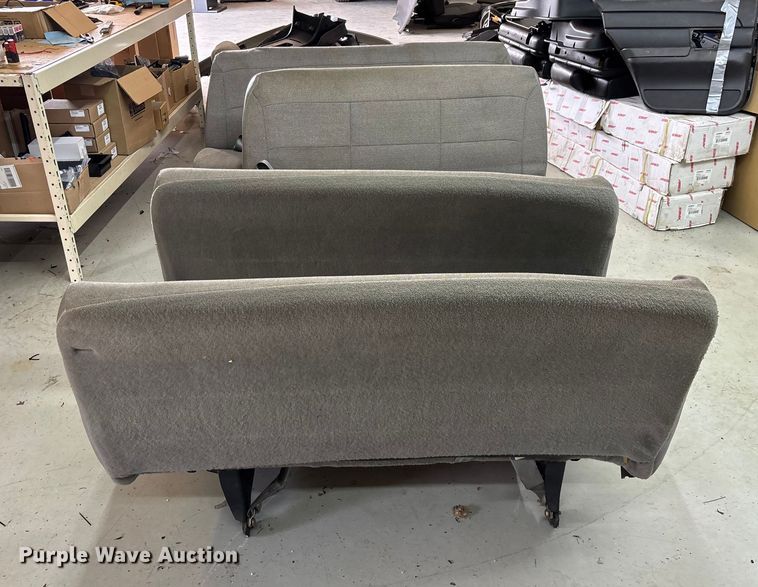 image for item EN5673 (4) bench seats