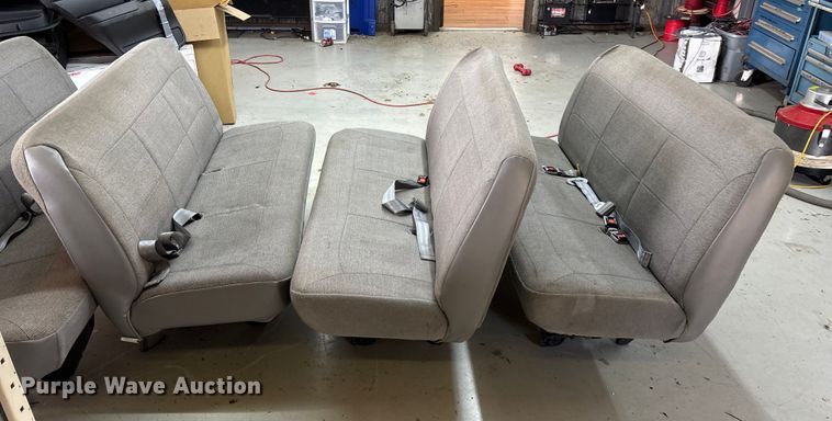 image for item EN5673 (4) bench seats