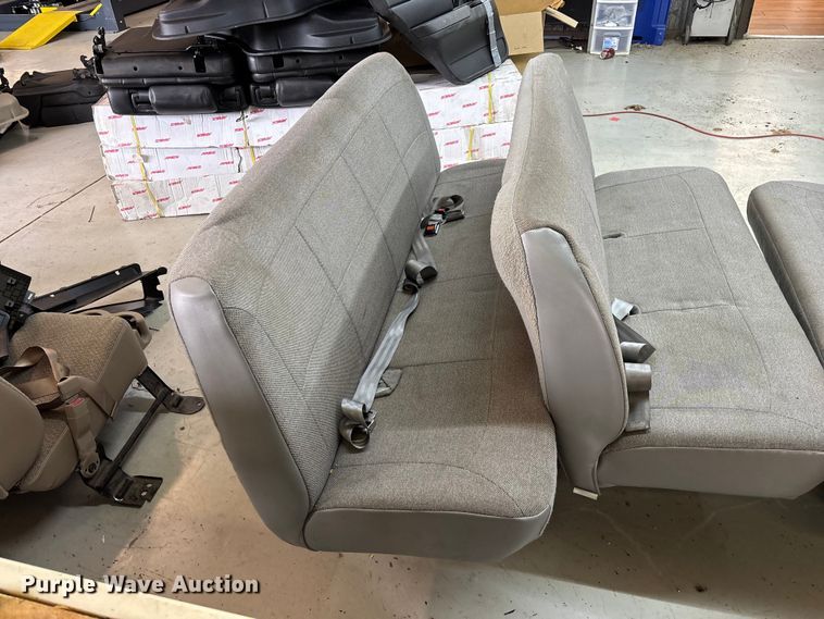 image for item EN5673 (4) bench seats