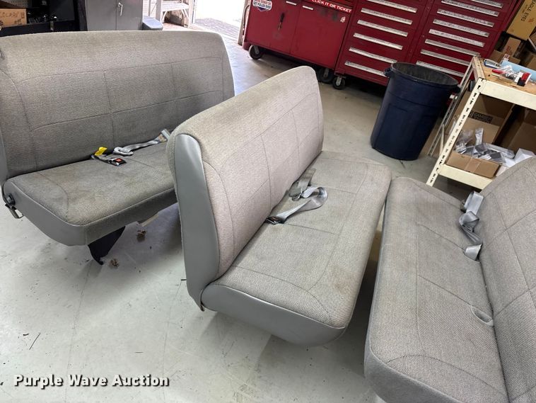 image for item EN5673 (4) bench seats