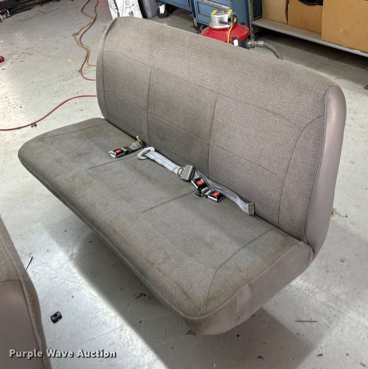 image for item EN5673 (4) bench seats