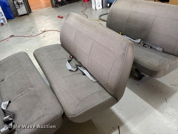 image for item EN5673 (4) bench seats