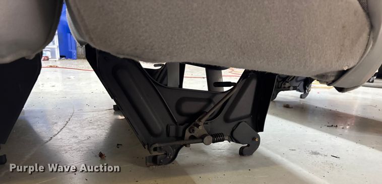 image for item EN5673 (4) bench seats