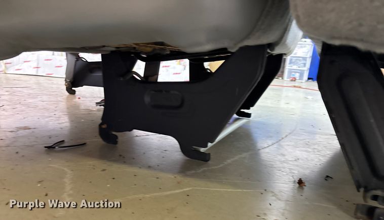 image for item EN5673 (4) bench seats