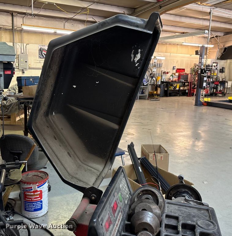 image for item EN5675 Coats 850 Computer Balancer tire balancer