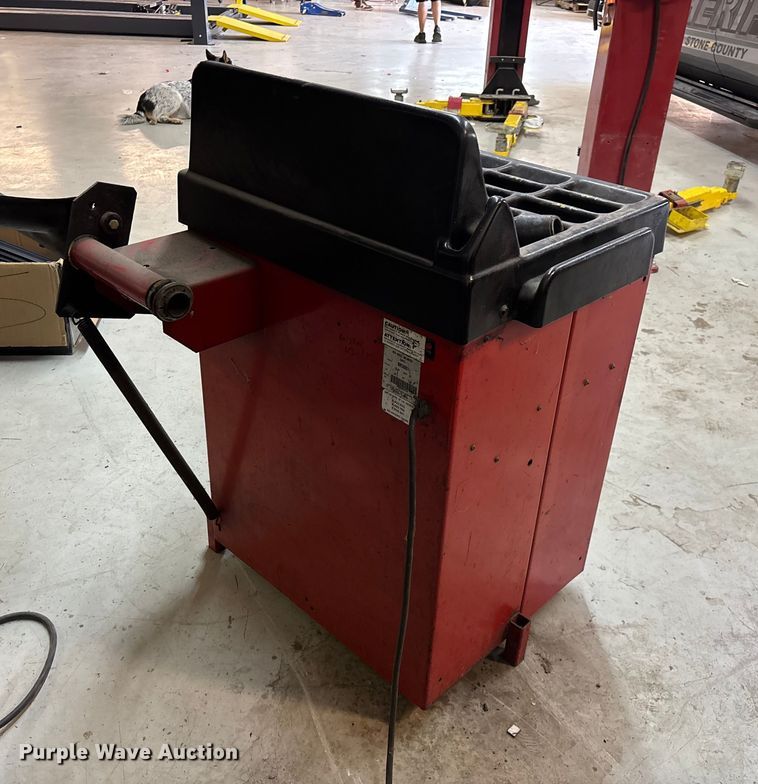 image for item EN5675 Coats 850 Computer Balancer tire balancer