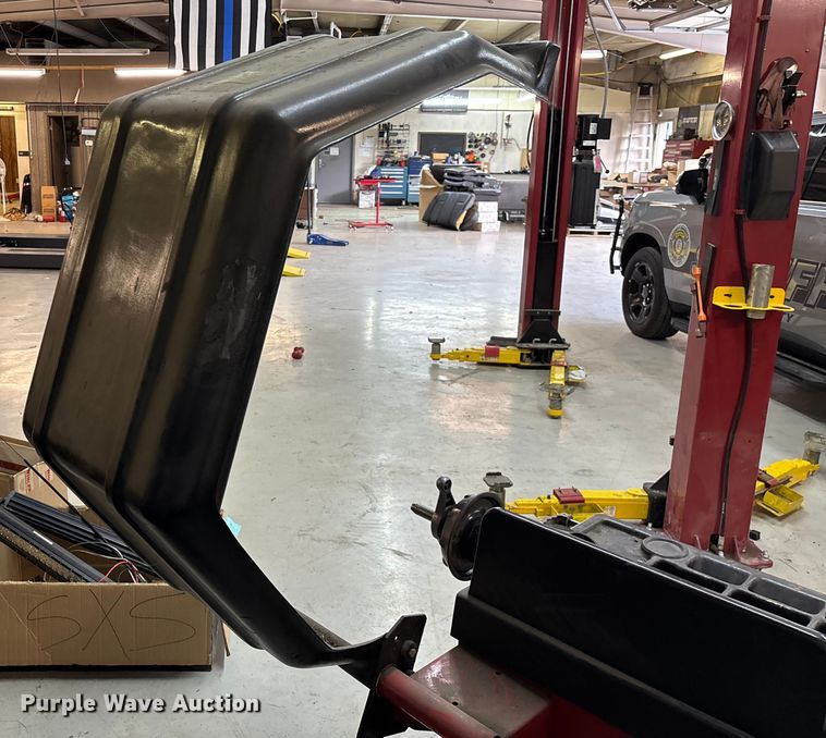 image for item EN5675 Coats 850 Computer Balancer tire balancer