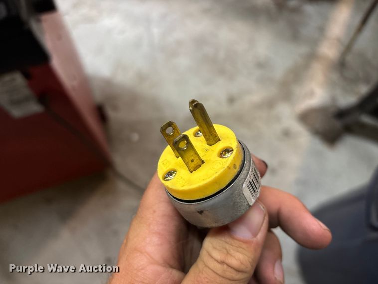 image for item EN5675 Coats 850 Computer Balancer tire balancer