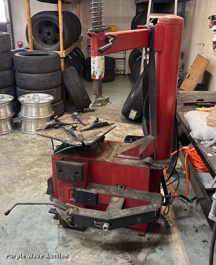 image for item EN5676 Accu-turn 326S tire machine