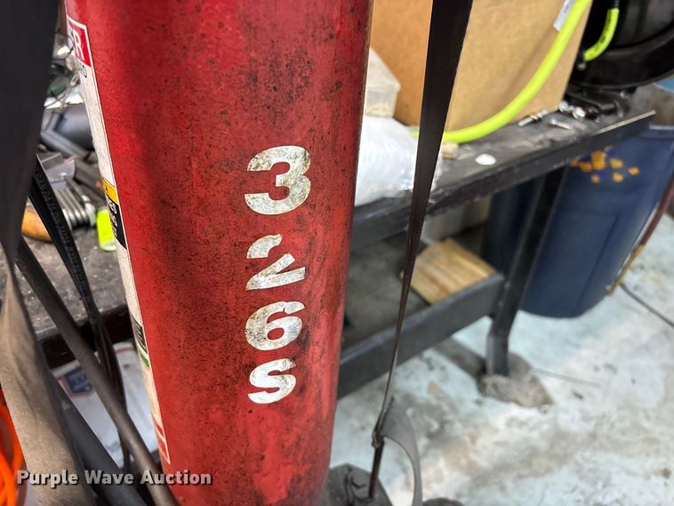 image for item EN5676 Accu-turn 326S tire machine