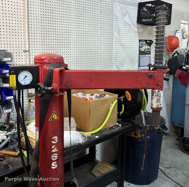 image for item EN5676 Accu-turn 326S tire machine