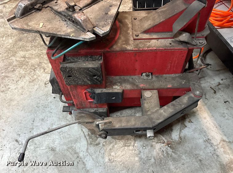 image for item EN5676 Accu-turn 326S tire machine