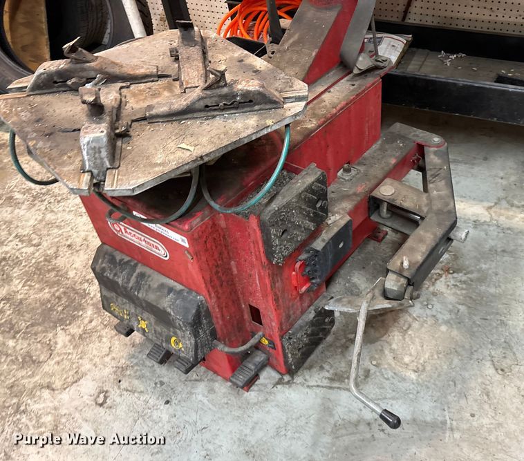 image for item EN5676 Accu-turn 326S tire machine