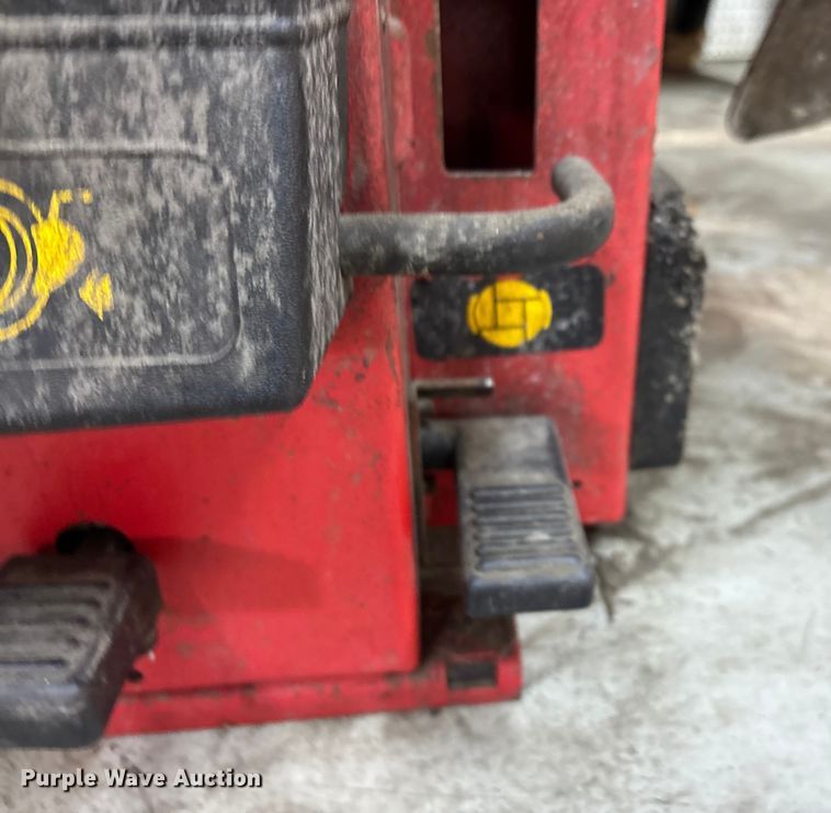 image for item EN5676 Accu-turn 326S tire machine