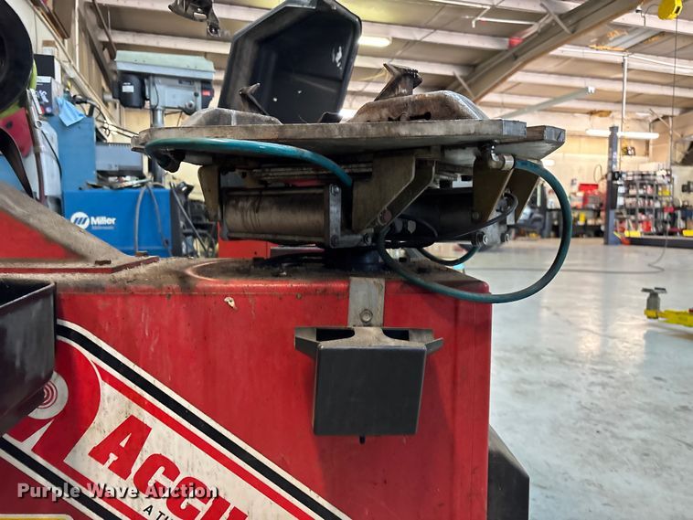 image for item EN5676 Accu-turn 326S tire machine