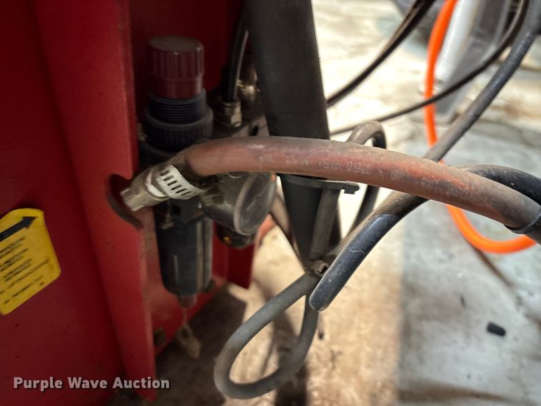 image for item EN5676 Accu-turn 326S tire machine