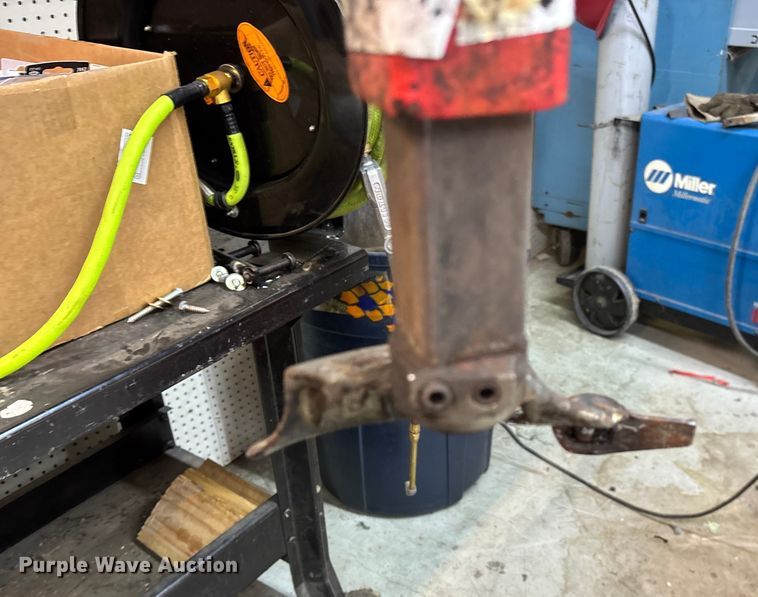 image for item EN5676 Accu-turn 326S tire machine