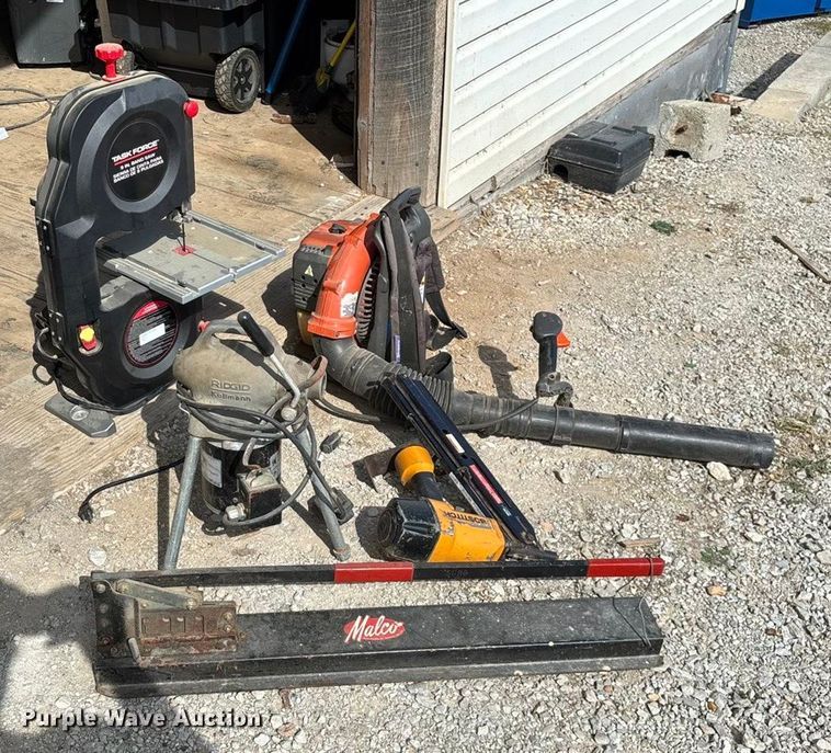 image for item EN5681 Tools