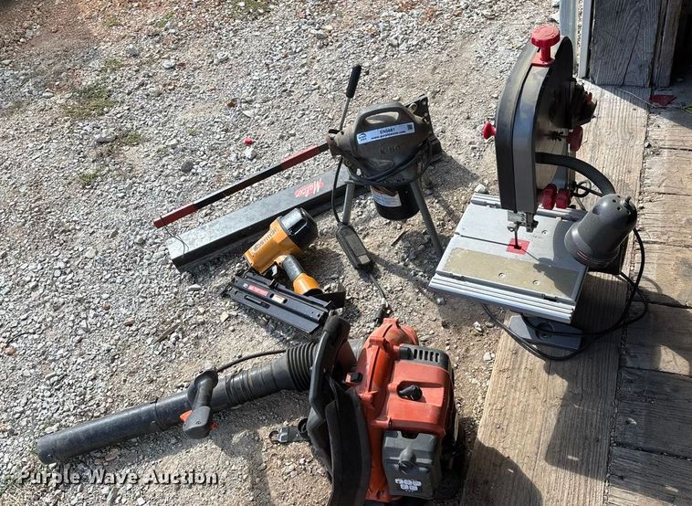 image for item EN5681 Tools