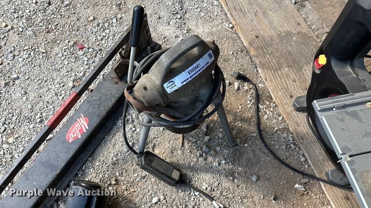 image for item EN5681 Tools