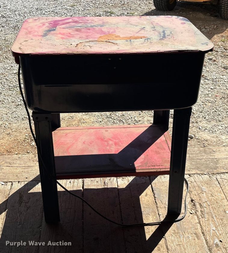 image for item EN5682 Parts washer