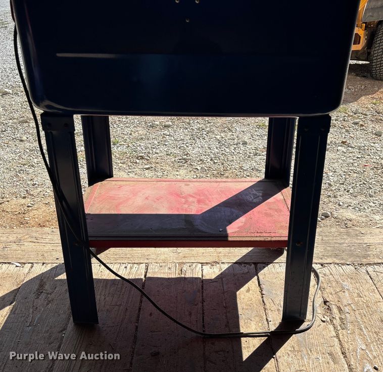 image for item EN5682 Parts washer