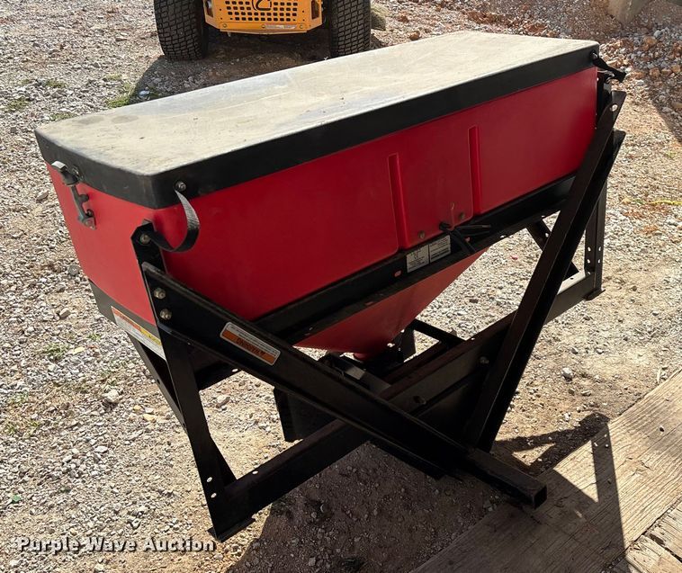 image for item EN5683 Western 1000 spreader