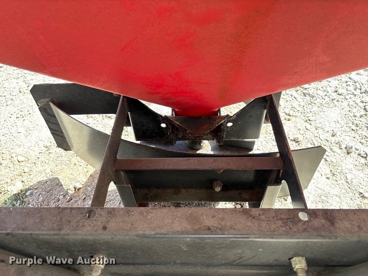 image for item EN5683 Western 1000 spreader