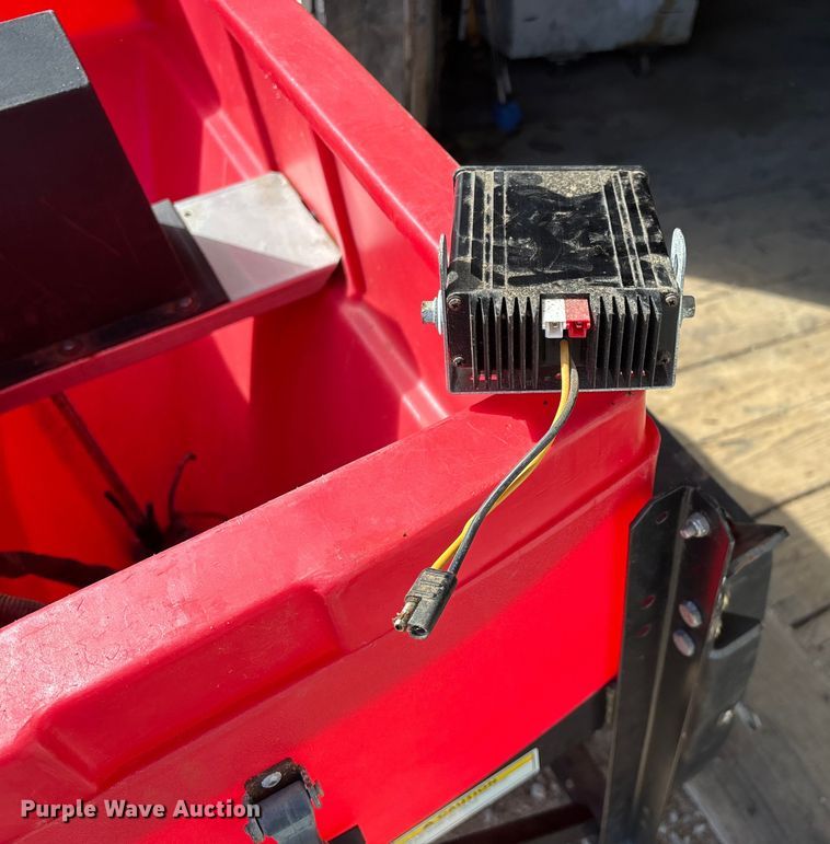 image for item EN5683 Western 1000 spreader