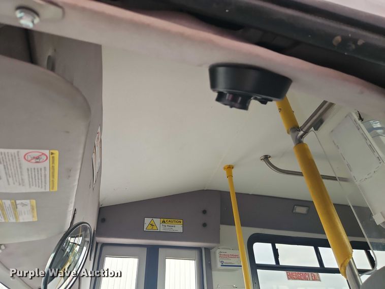 image for item EO4707 2014 Ford E450 shuttle bus