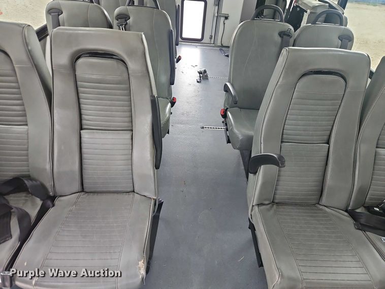 image for item EO4707 2014 Ford E450 shuttle bus