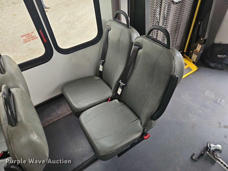 image for item EO4707 2014 Ford E450 shuttle bus