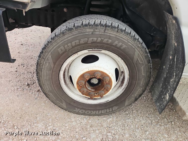 image for item EO4707 2014 Ford E450 shuttle bus