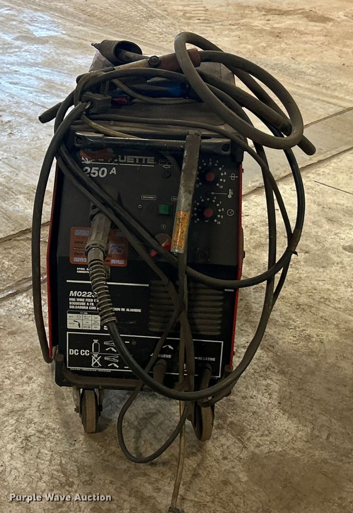 image for item ET3269 Marquette 250A welder