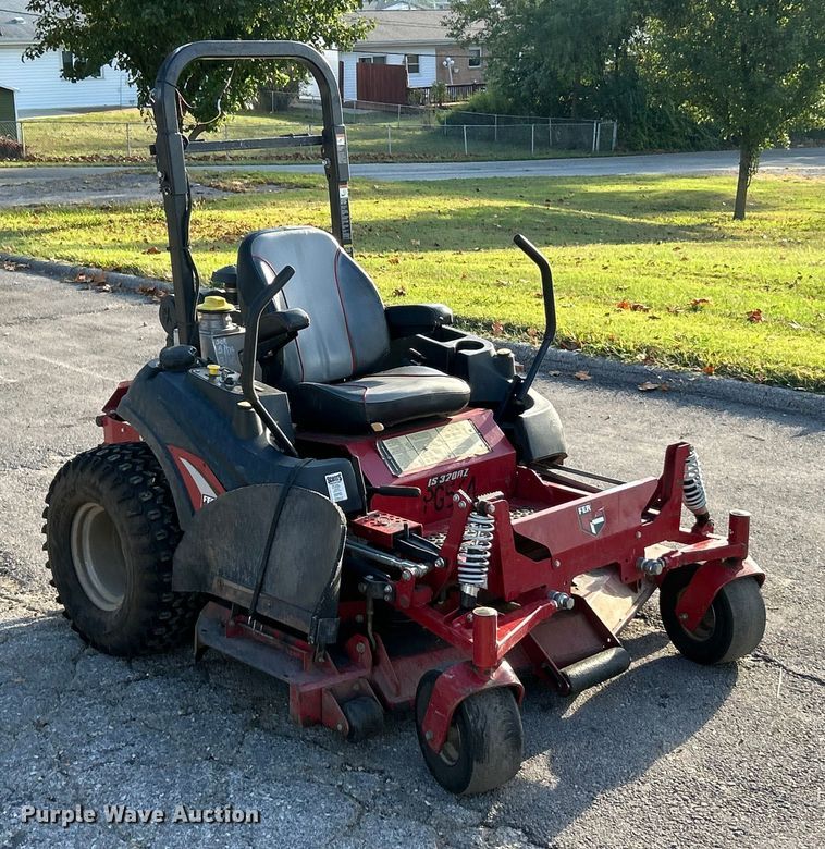 image for item ET3270 Ferris IS 3200Z ZTR lawn mower